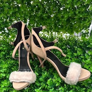 💚 Elegant Tan Fur Strap Heels